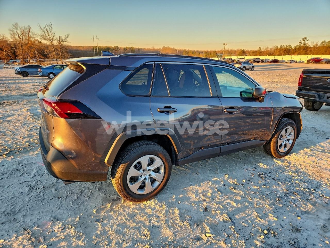 Photo 3 of 2021 TOYOTA RAV4 LE (VIN 2T3H1RFV1MW134587)