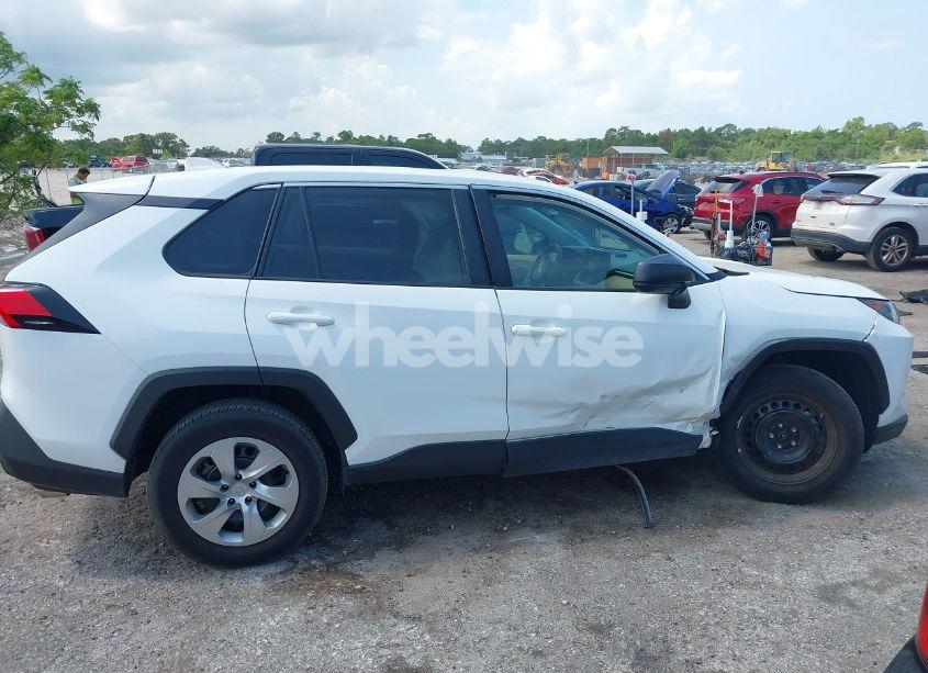 Photo 13 of 2022 Toyota Rav4 LE (VIN 2T3H1RFV1NC207945)