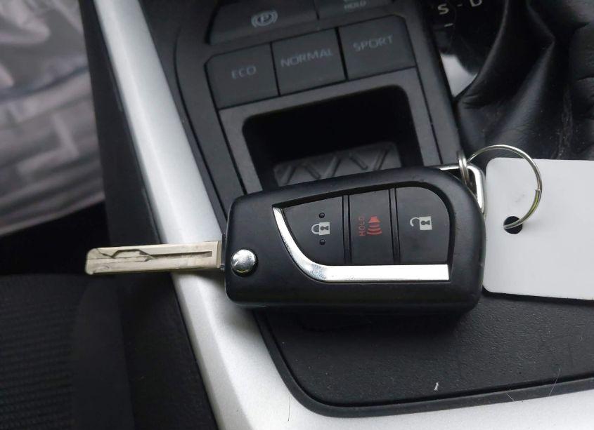 Photo 11 of 2022 Toyota Rav4 LE (VIN 2T3H1RFV1NW219818)