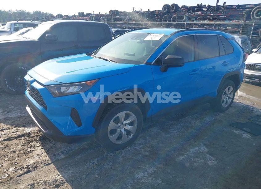 Photo 2 of 2019 Toyota Rav4 LE (VIN 2T3H1RFV2KW010373)