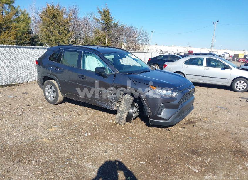 2020 Toyota Rav4 LE (VIN 2T3H1RFV2LC066395) main photo