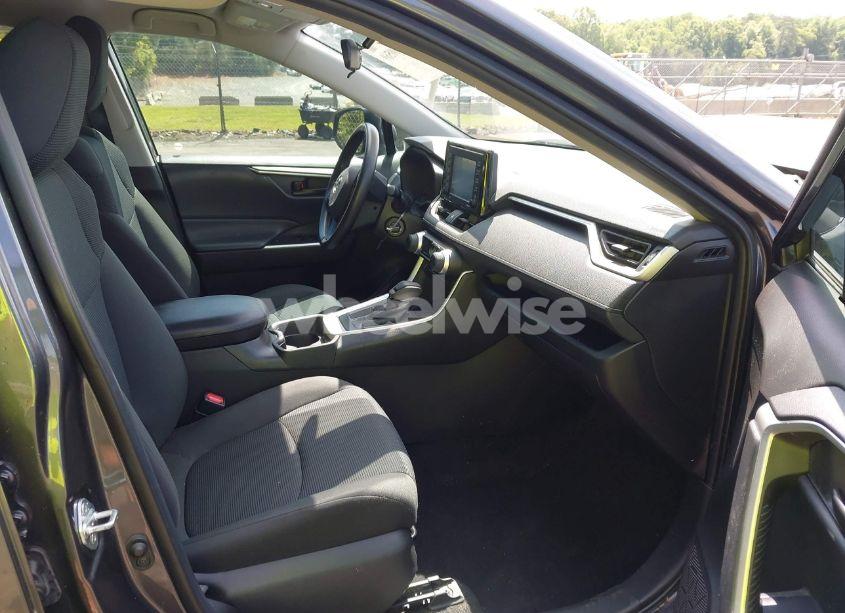 Photo 5 of 2020 Toyota Rav4 LE (VIN 2T3H1RFV2LC073153)