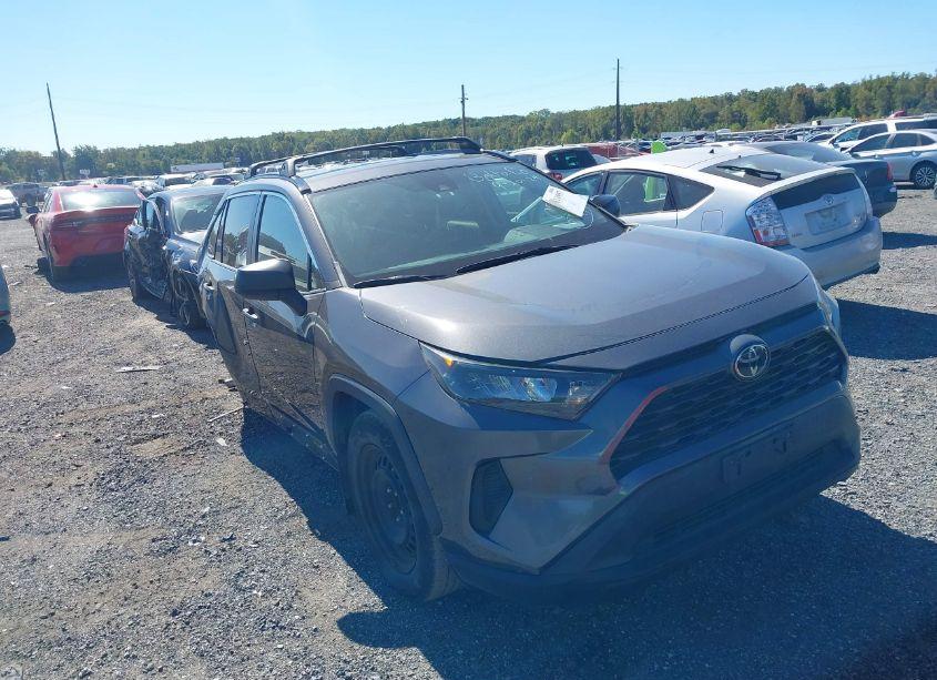 2020 Toyota Rav4 LE (VIN 2T3H1RFV2LW058800) main photo