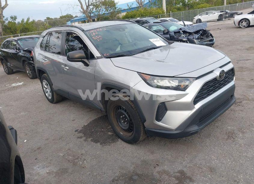 2021 Toyota Rav4 LE (VIN 2T3H1RFV2MC098863) main photo