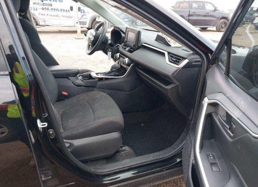 Photo 5 of 2021 Toyota Rav4 LE (VIN 2T3H1RFV2MC116746)