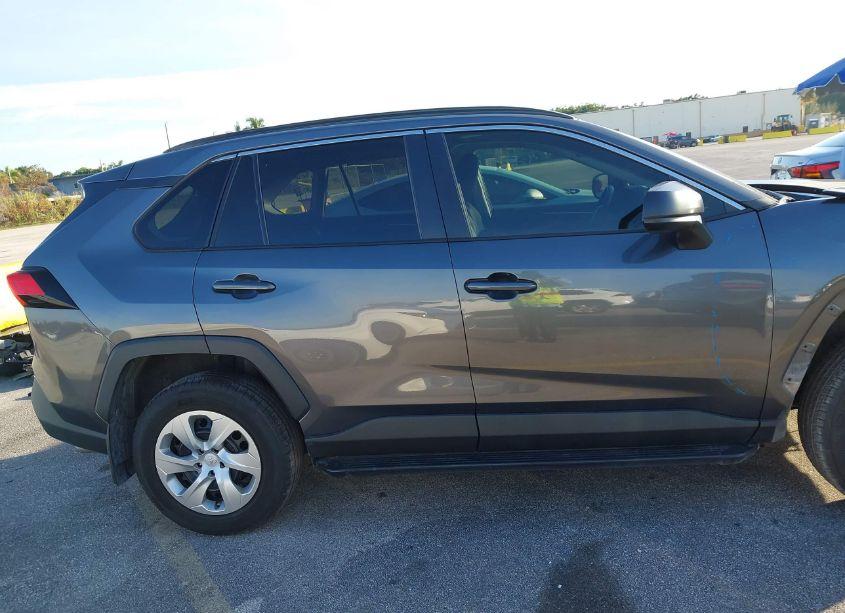 Photo 14 of 2021 Toyota Rav4 LE (VIN 2T3H1RFV2MC147513)