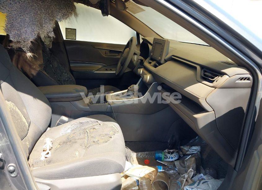 Photo 5 of 2022 Toyota Rav4 LE (VIN 2T3H1RFV2NW186943)