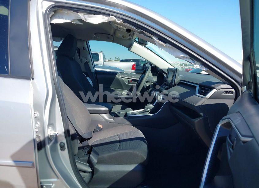 Photo 5 of 2022 Toyota Rav4 LE (VIN 2T3H1RFV2NW221092)