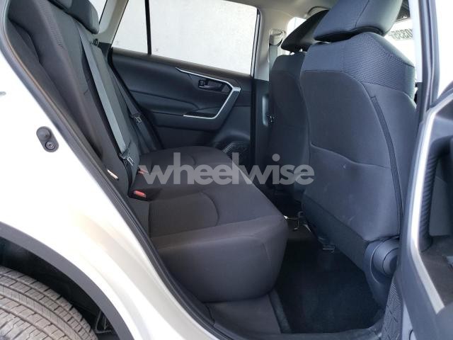 Photo 9 of 2025 TOYOTA RAV4 LE (VIN 2T3H1RFV2SC323179)