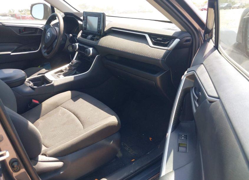 Photo 5 of 2019 Toyota Rav4 LE (VIN 2T3H1RFV3KW030020)