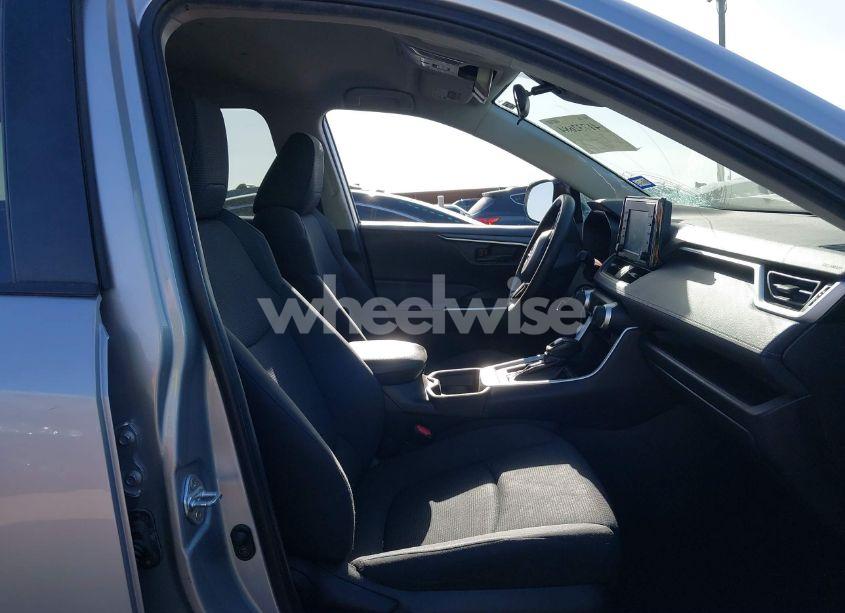 Photo 5 of 2020 Toyota Rav4 LE (VIN 2T3H1RFV3LW088078)