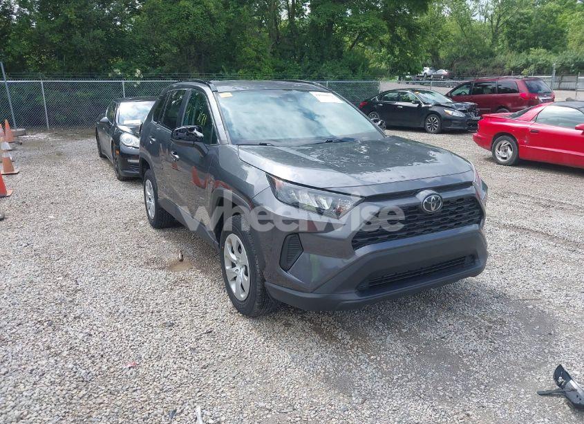 2021 Toyota Rav4 LE (VIN 2T3H1RFV3MC136584) main photo