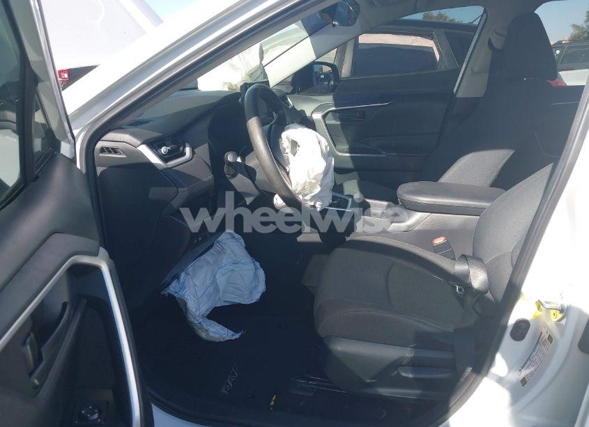 Photo 5 of 2021 Toyota Rav4 LE (VIN 2T3H1RFV3MW166926)