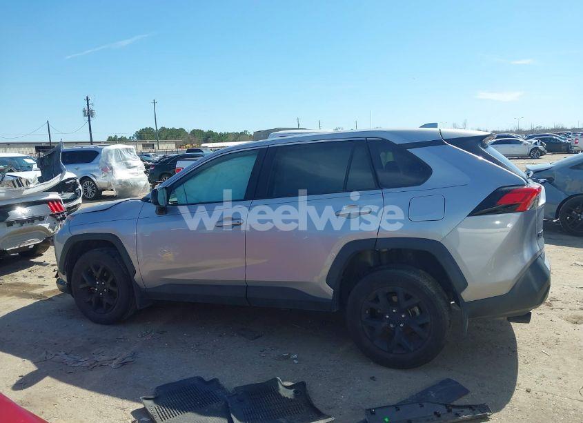 Photo 14 of 2022 Toyota Rav4 LE (VIN 2T3H1RFV3NW200526)