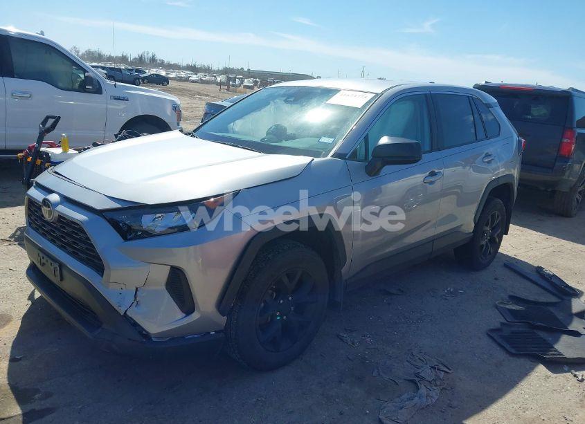 Photo 2 of 2022 Toyota Rav4 LE (VIN 2T3H1RFV3NW200526)