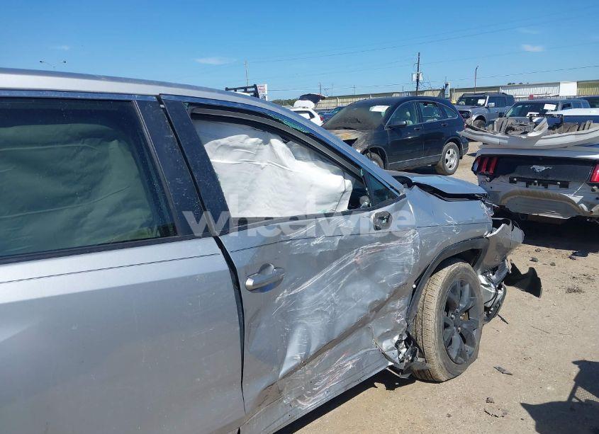 Photo 6 of 2022 Toyota Rav4 LE (VIN 2T3H1RFV3NW200526)