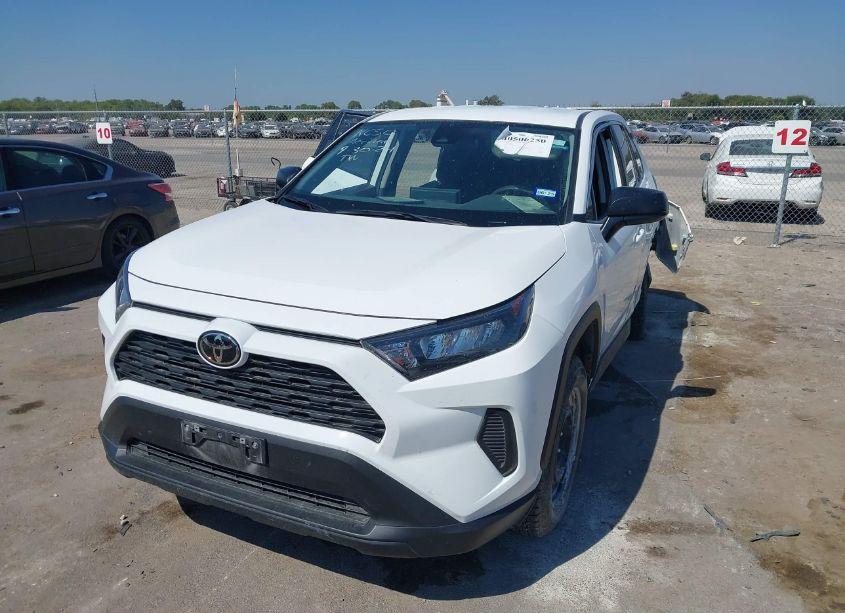 Photo 2 of 2022 Toyota Rav4 LE (VIN 2T3H1RFV3NW207248)