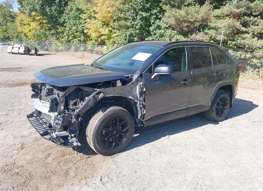 Photo 2 of 2019 Toyota Rav4 LE (VIN 2T3H1RFV4KC022946)