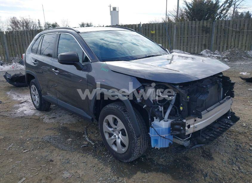 2019 Toyota Rav4 LE (VIN 2T3H1RFV4KW006972) main photo