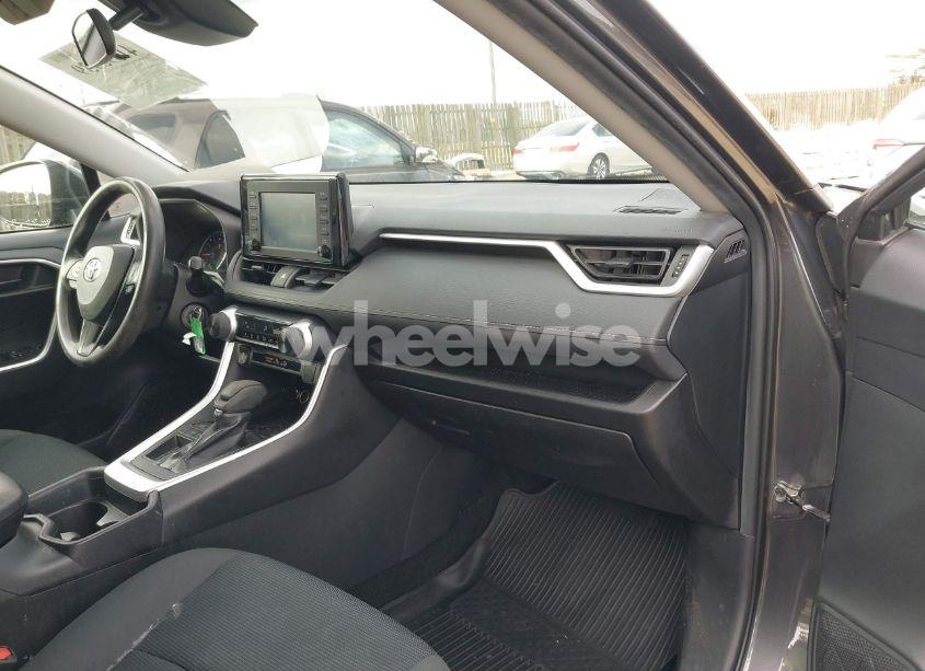 Photo 5 of 2019 Toyota Rav4 LE (VIN 2T3H1RFV4KW006972)