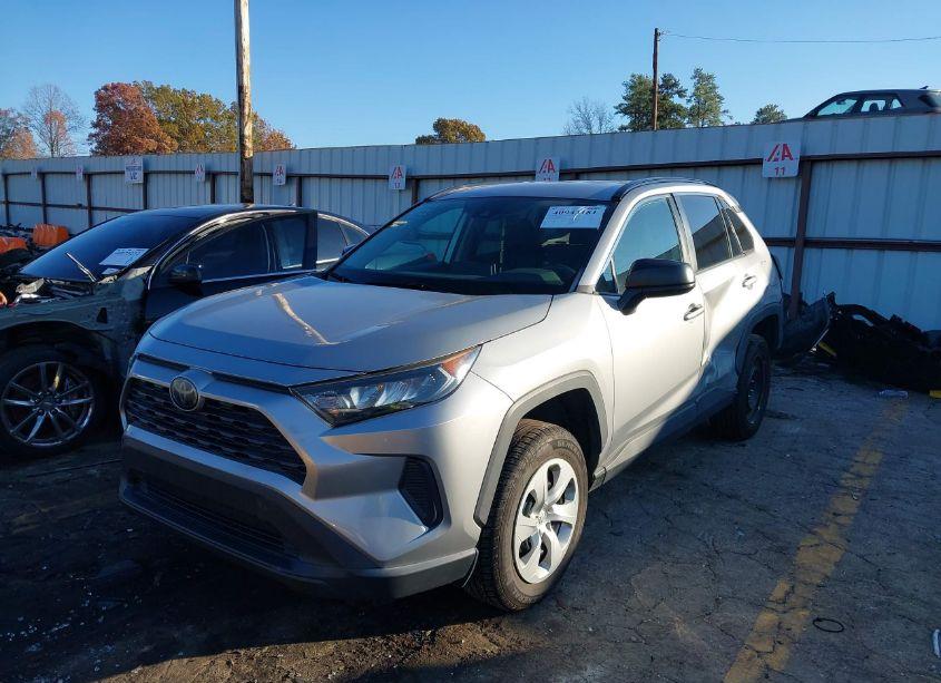 Photo 2 of 2019 Toyota Rav4 LE (VIN 2T3H1RFV4KW042659)