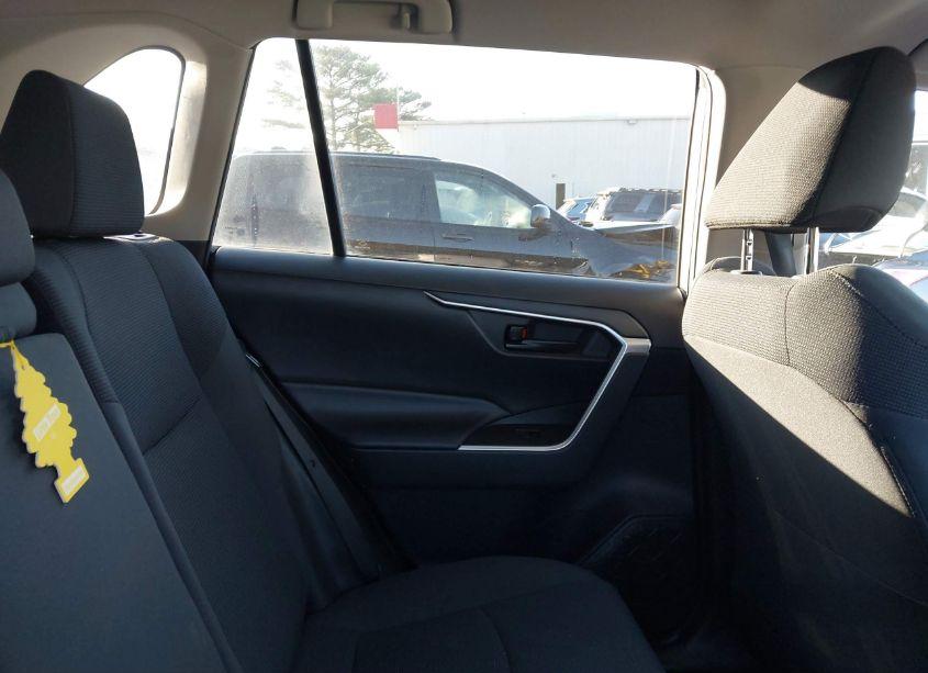 Photo 8 of 2019 Toyota Rav4 LE (VIN 2T3H1RFV4KW042659)