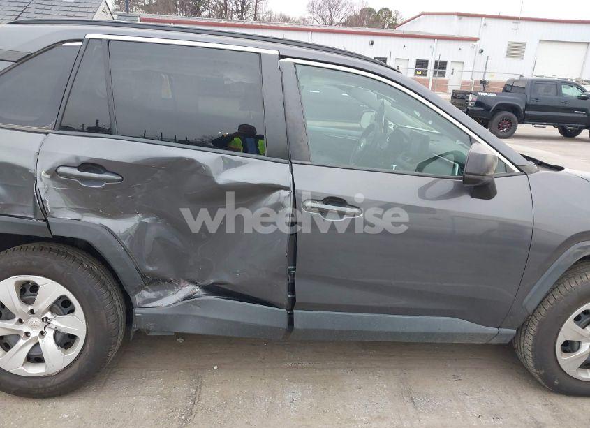 Photo 6 of 2019 Toyota Rav4 LE (VIN 2T3H1RFV4KW045044)