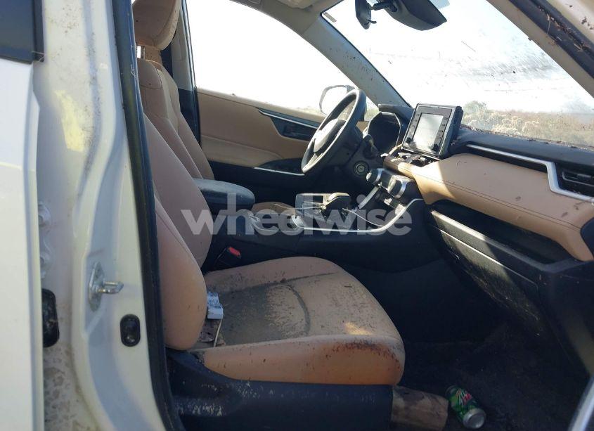 Photo 5 of 2020 Toyota Rav4 LE (VIN 2T3H1RFV4LC066494)