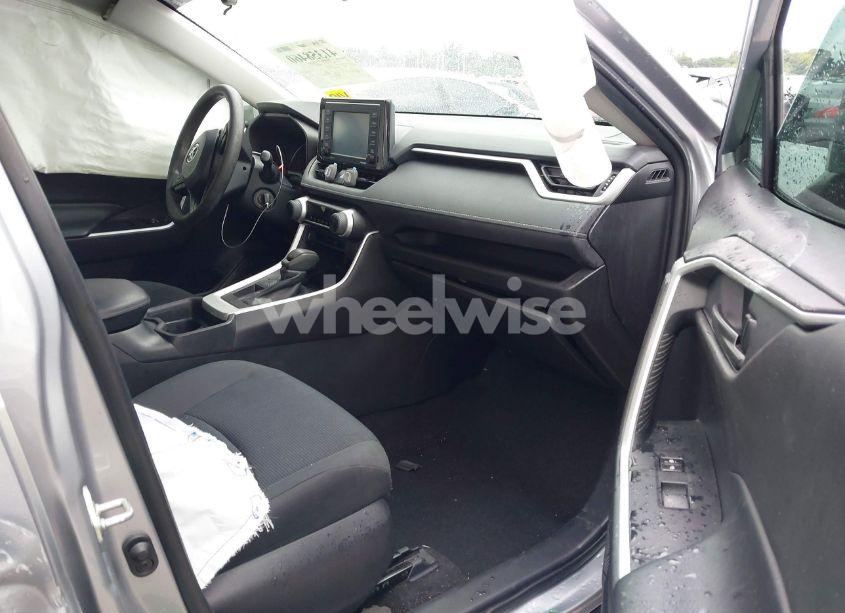 Photo 5 of 2020 Toyota Rav4 LE (VIN 2T3H1RFV4LC077558)
