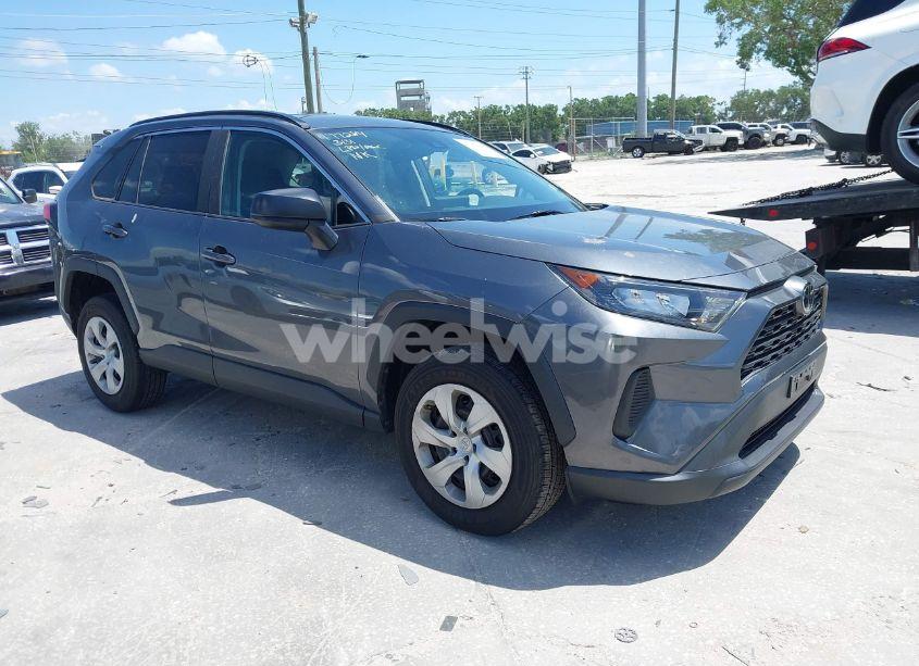 2021 Toyota Rav4 LE (VIN 2T3H1RFV4MC114061) main photo