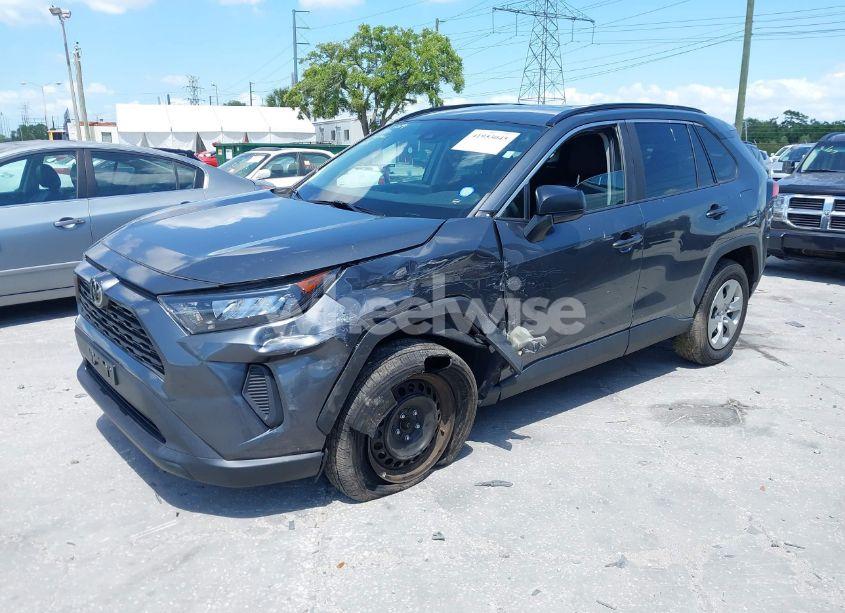 Photo 2 of 2021 Toyota Rav4 LE (VIN 2T3H1RFV4MC114061)