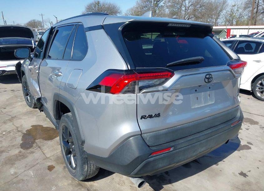 Photo 3 of 2021 Toyota Rav4 LE (VIN 2T3H1RFV4MC163860)