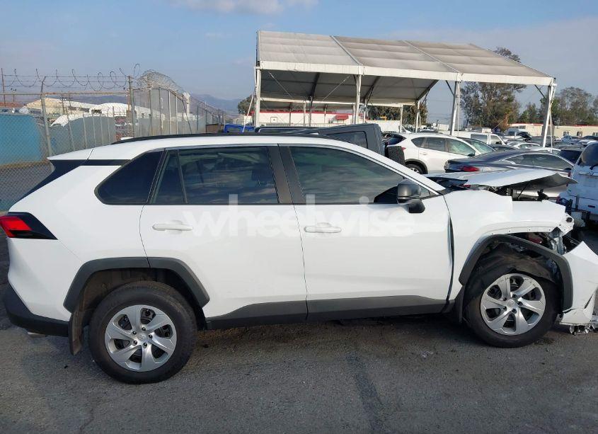 Photo 13 of 2021 Toyota Rav4 LE (VIN 2T3H1RFV4MW121798)