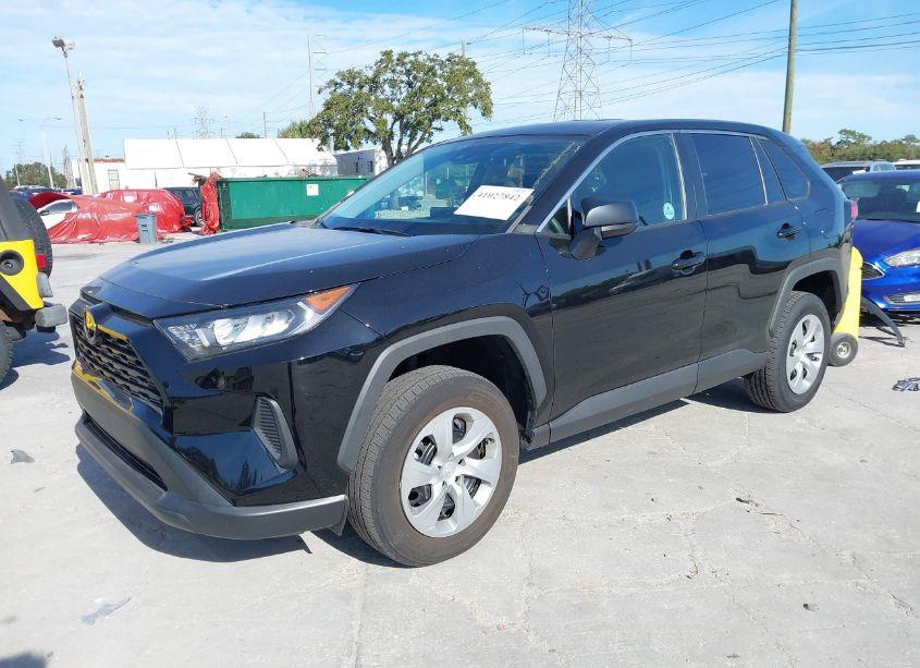 Photo 2 of 2022 Toyota Rav4 LE (VIN 2T3H1RFV4NW208960)