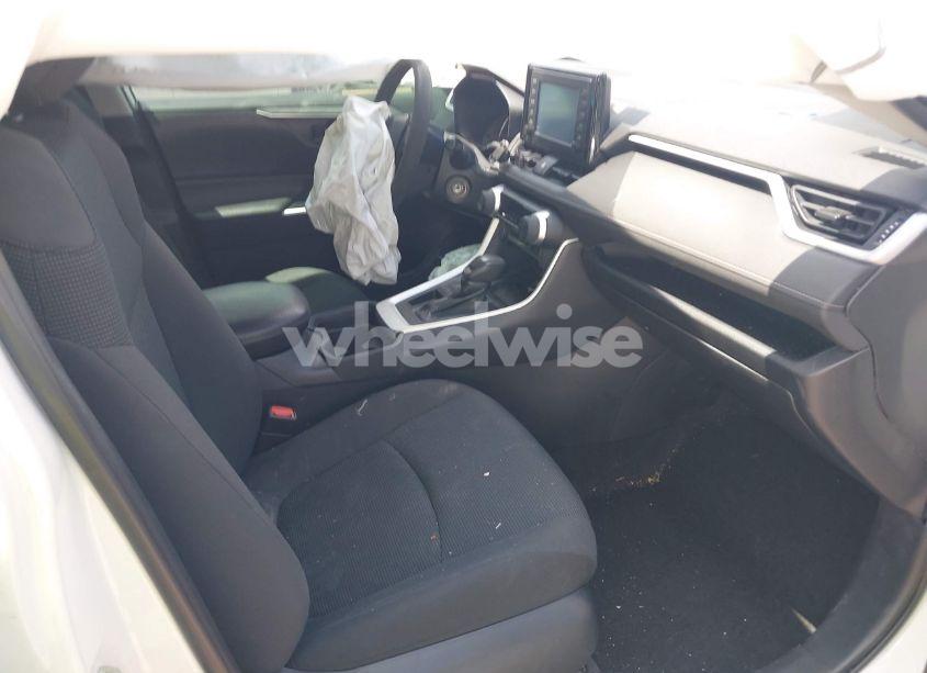 Photo 5 of 2019 Toyota Rav4 LE (VIN 2T3H1RFV5KC026701)