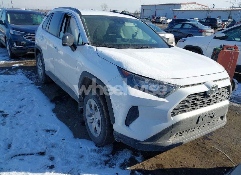 2019 Toyota Rav4 LE (VIN 2T3H1RFV5KW037812) main photo
