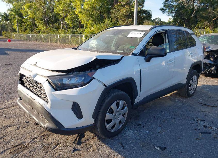 Photo 2 of 2020 Toyota Rav4 LE (VIN 2T3H1RFV5LC040213)