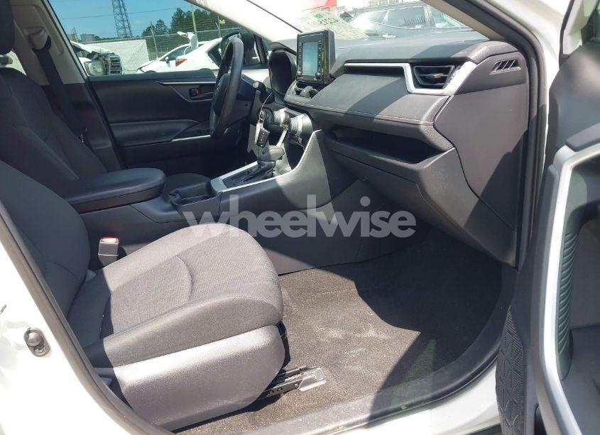 Photo 5 of 2020 Toyota Rav4 LE (VIN 2T3H1RFV5LC042849)