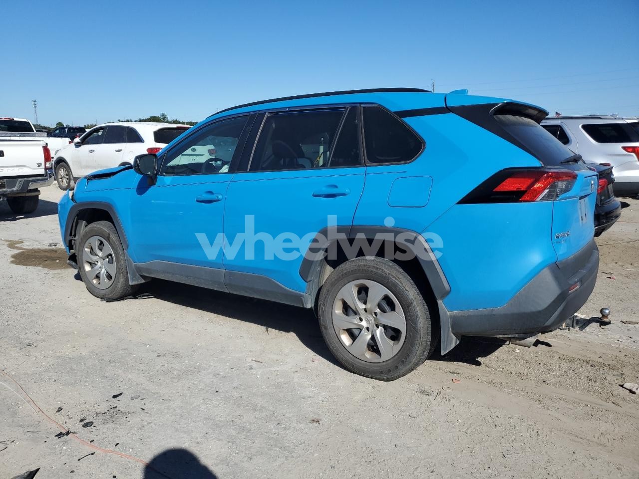 Photo 2 of 2020 TOYOTA RAV4 LE (VIN 2T3H1RFV5LW060475)