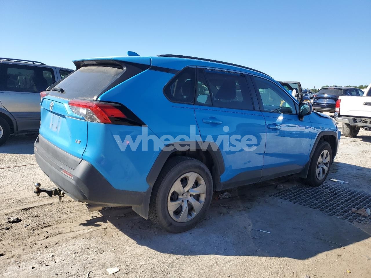 Photo 3 of 2020 TOYOTA RAV4 LE (VIN 2T3H1RFV5LW060475)
