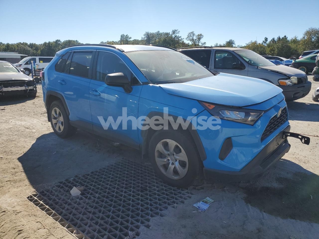 Photo 4 of 2020 TOYOTA RAV4 LE (VIN 2T3H1RFV5LW060475)