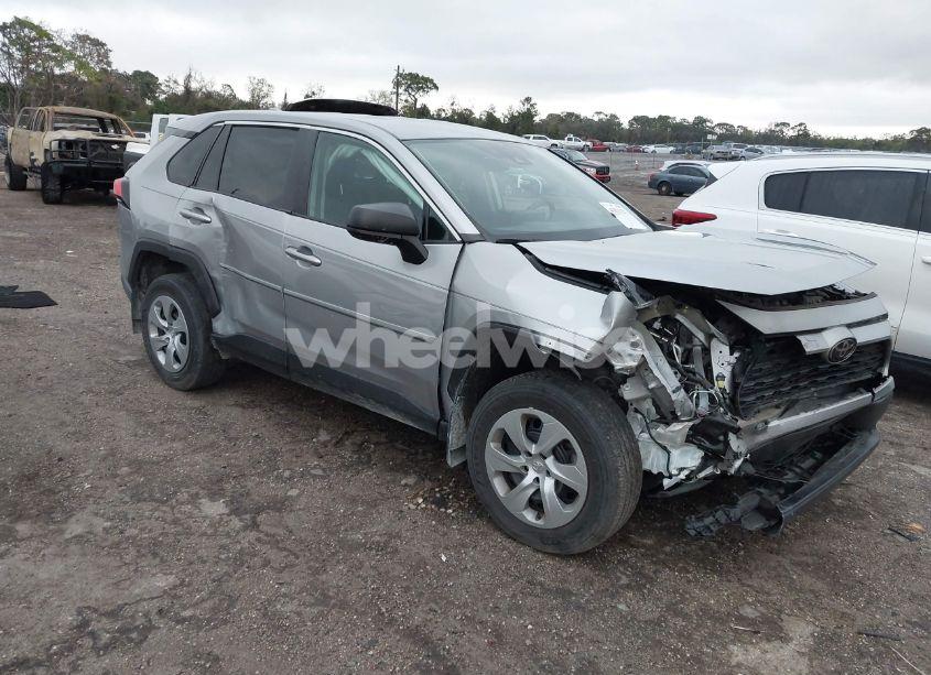 2022 Toyota Rav4 LE (VIN 2T3H1RFV5NW216940) main photo