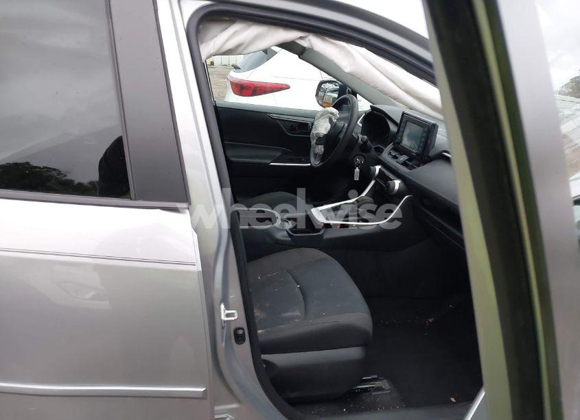 Photo 5 of 2022 Toyota Rav4 LE (VIN 2T3H1RFV5NW216940)