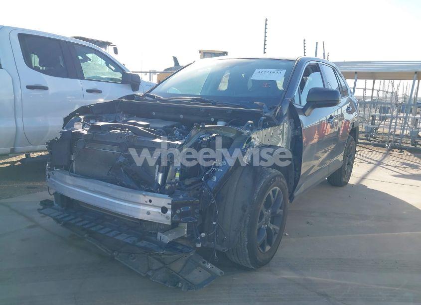 Photo 2 of 2024 Toyota Rav4 LE (VIN 2T3H1RFV5RW303694)