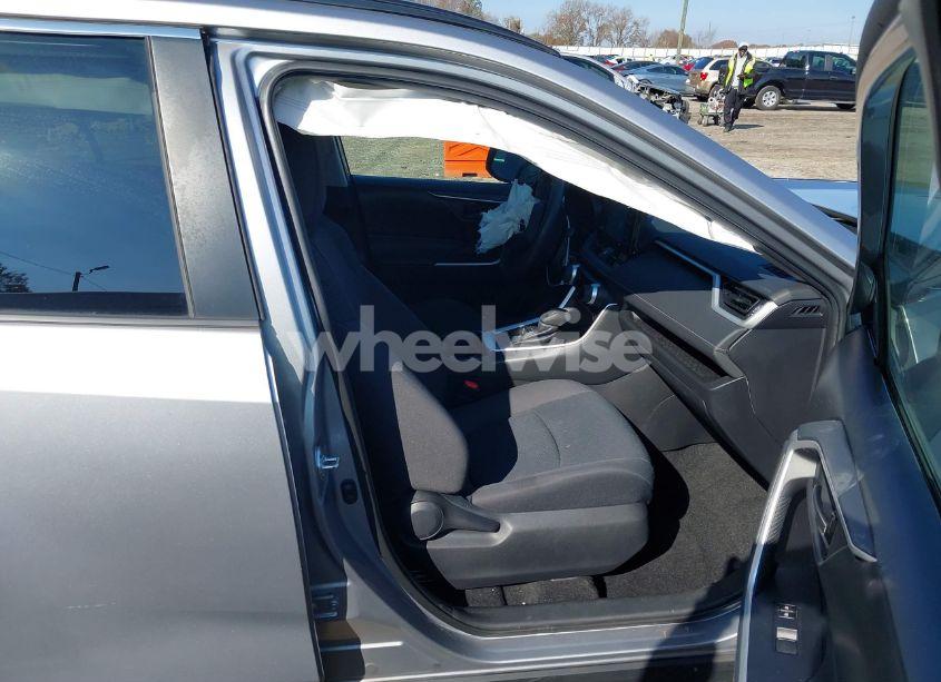 Photo 5 of 2020 Toyota Rav4 LE (VIN 2T3H1RFV6LC050541)