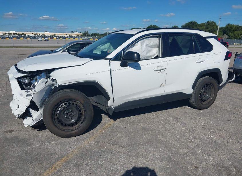 Photo 2 of 2021 Toyota Rav4 LE (VIN 2T3H1RFV6MC138989)