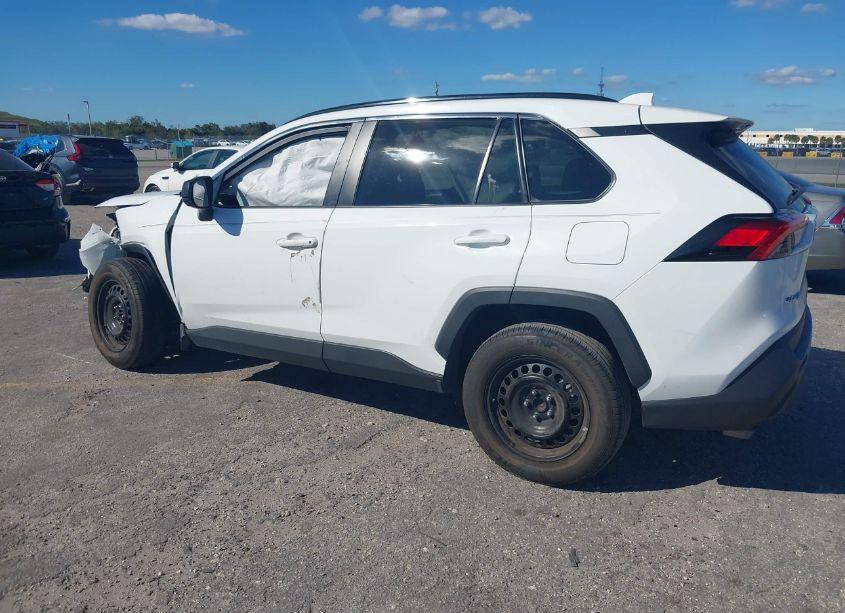 Photo 3 of 2021 Toyota Rav4 LE (VIN 2T3H1RFV6MC138989)