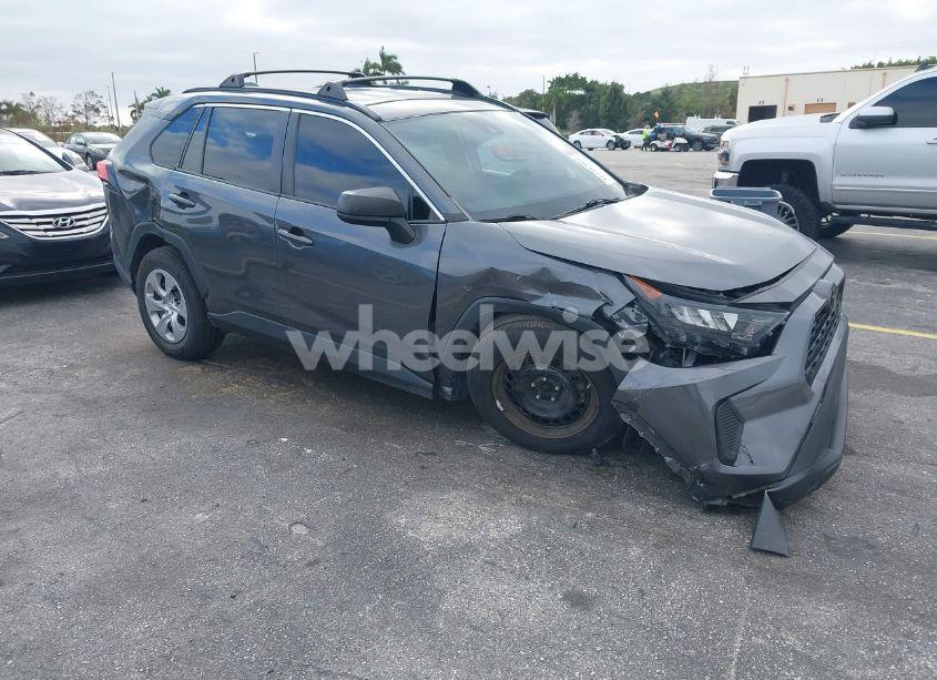 2021 Toyota Rav4 LE (VIN 2T3H1RFV6MC152925) main photo
