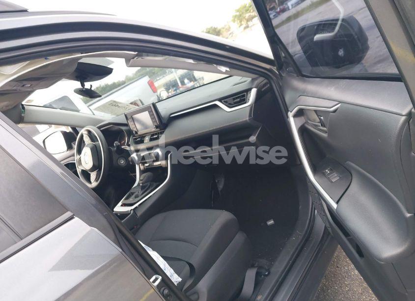 Photo 5 of 2021 Toyota Rav4 LE (VIN 2T3H1RFV6MC152925)