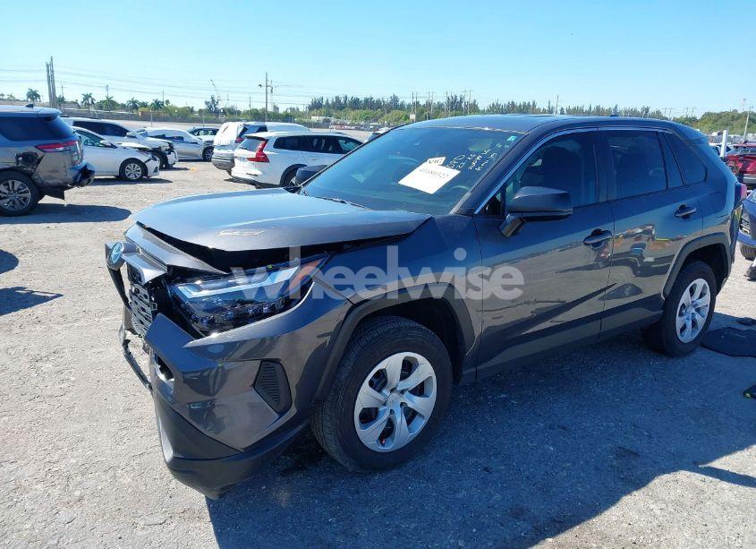 Photo 2 of 2024 Toyota Rav4 LE (VIN 2T3H1RFV6RW324344)